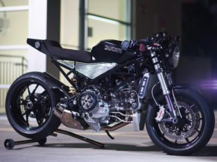 UNICO STEALTH DUCATI S4R CAFE RACER