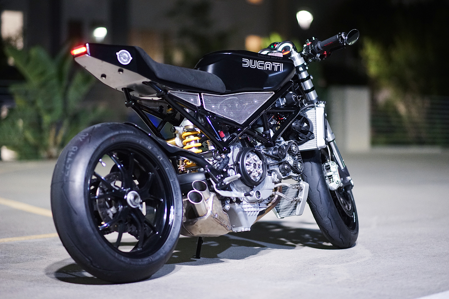 UNICO STEALTH DUCATI S4R CAFE RACER